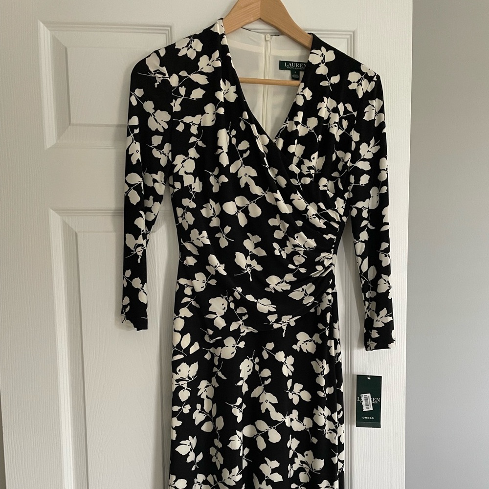 Lauren by Ralph Lauren dress. NWT and never worn. Material is stretchy